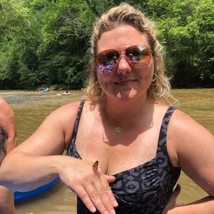 Meet your Posher, Allison